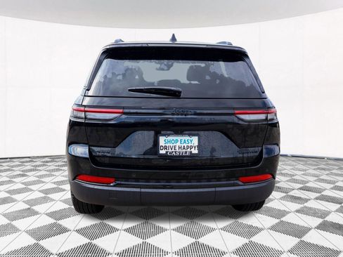 New 2025 Jeep Grand Cherokee Limited w/ Black Appearance Package image 13