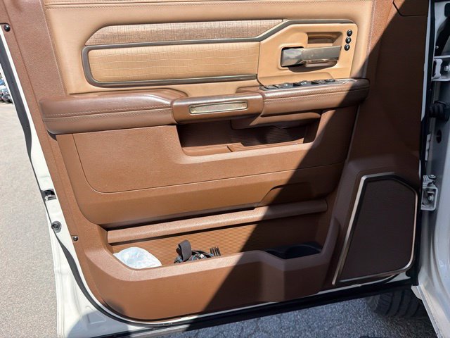 Used 2022 RAM 3500 Limited AWD/4WD image 7