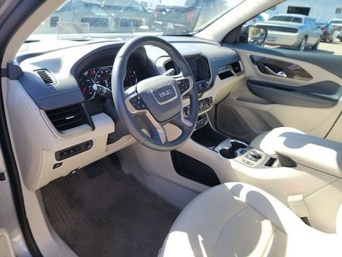 Used 2023 GMC Terrain Denali image 8