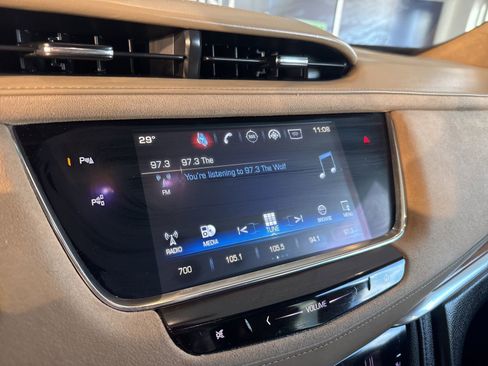 Used 2017 Cadillac XT5 Platinum w/ Driver Assist Package image 36