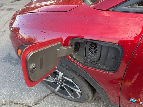 New 2026 Chevrolet Equinox EV LT image 41