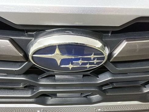 Used 2024 Subaru Crosstrek 2.5i Limited AWD/4WD image 9