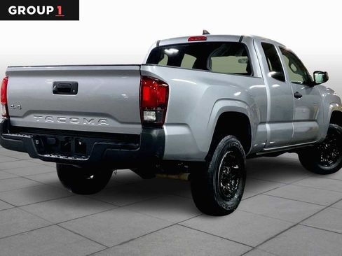 Used 2022 Toyota Tacoma SR image 10