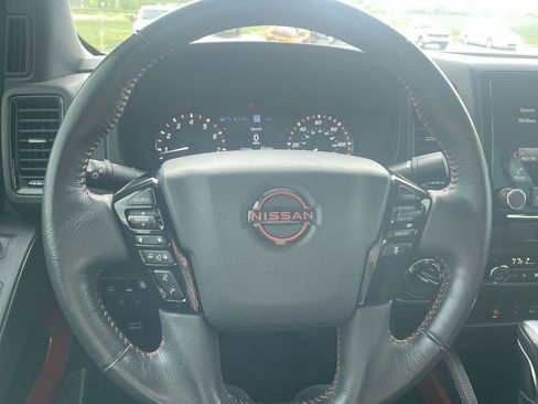 Used 2023 Nissan Frontier PRO-4X w/ Technology Package AWD/4WD image 10