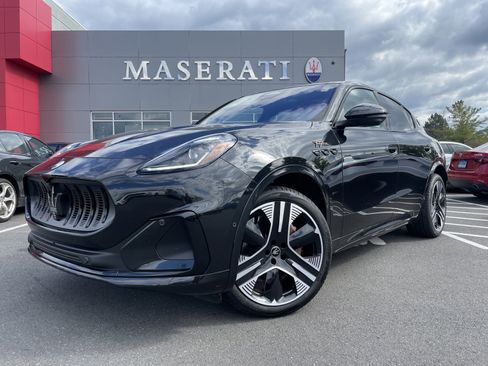 New 2025 Maserati Grecale Folgore image 1