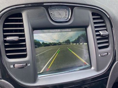 Used 2019 Chrysler 300 S RWD image 16