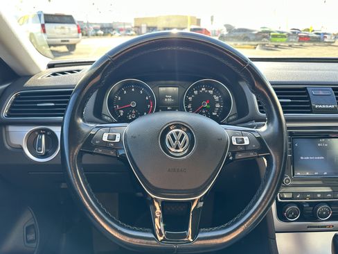 Used 2019 Volkswagen Passat 2.0T Wolfsburg image 13