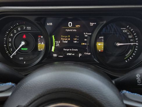 Used 2024 Jeep Wrangler Unlimited Rubicon 4xe AWD/4WD image 6
