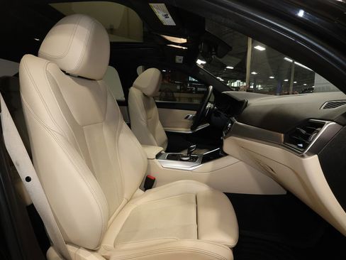 Used 2022 BMW 330e xDrive w/ Convenience Package image 26