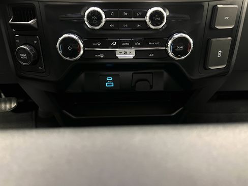 Used 2024 Ford F150 XLT image 22