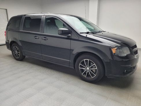 Used 2018 Dodge Grand Caravan GT FWD image 11