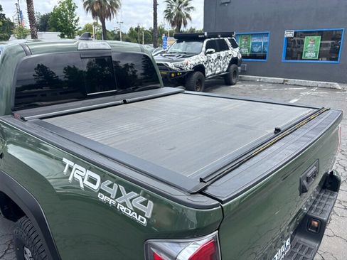 Used 2021 Toyota Tacoma TRD Off-Road AWD/4WD image 12