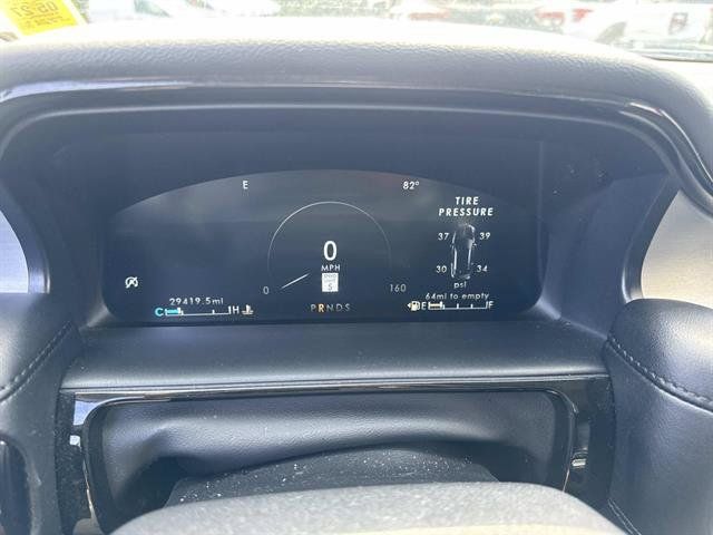 Used 2023 Lincoln Nautilus AWD w/ Premium Package image 17