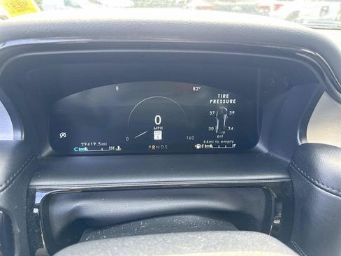 Used 2023 Lincoln Nautilus AWD w/ Premium Package image 17