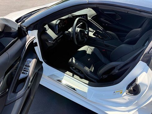 Used 2023 Chevrolet Corvette Convertible w/ 3LT w/ Z51 Performance Package RWD image 9