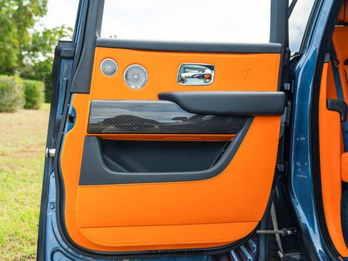 Used 2023 Rolls-Royce Cullinan Black Badge w/ Leather Finishing Pack image 41