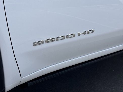 Used 2020 GMC Sierra 2500 SLT image 31