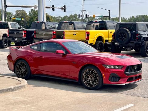 Used 2024 Ford Mustang GT Premium w/ GT Performance Package RWD image 7