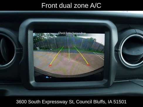 Used 2023 Jeep Wrangler Unlimited Sahara w/ Cold Weather Group AWD/4WD image 17