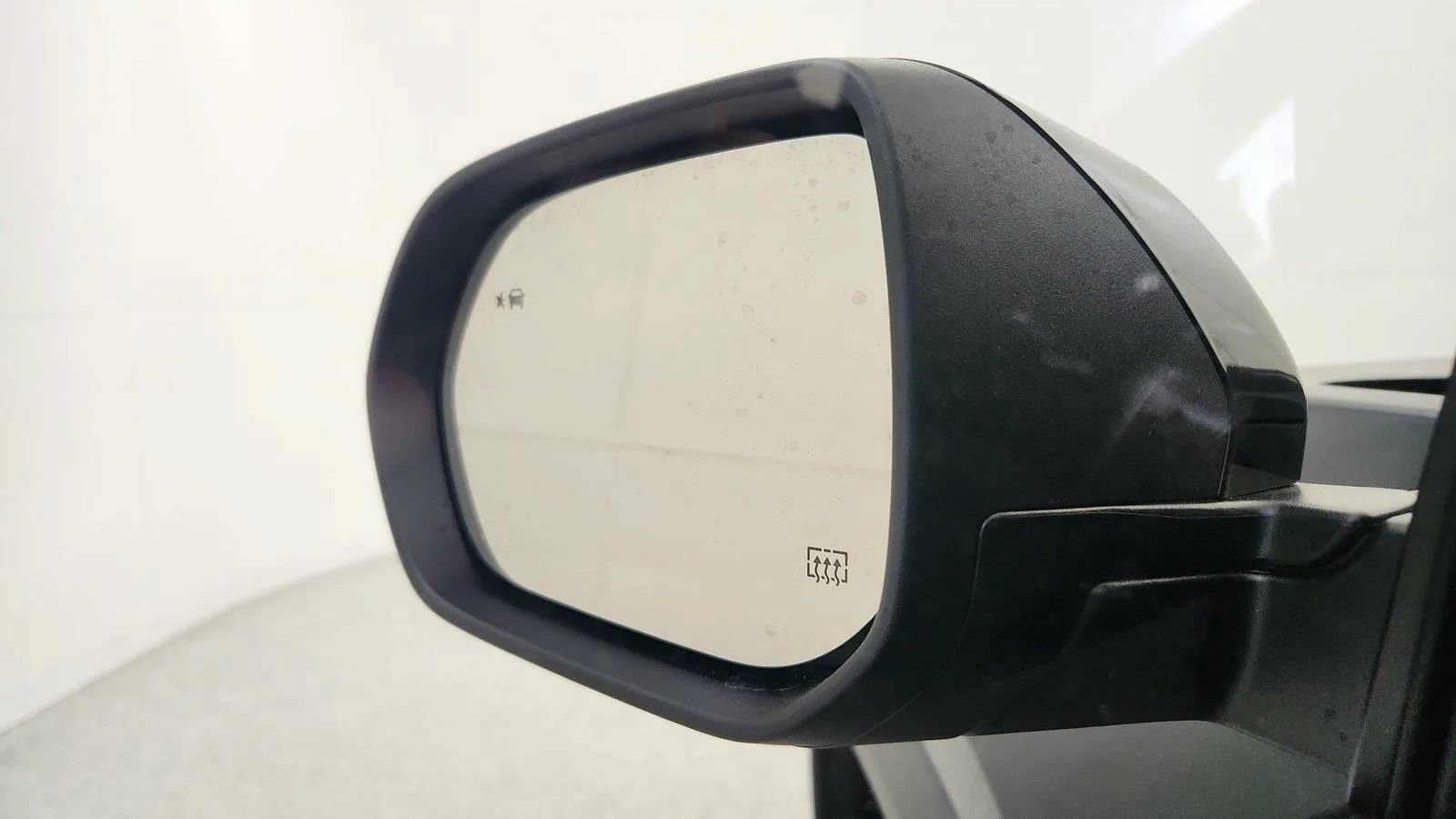 Used 2026 Chevrolet Equinox LT w/ Convenience Package II FWD image 24