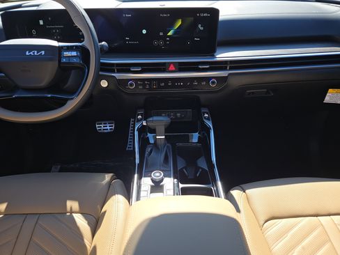 New 2026 Kia Sorento SX Prestige w/ Olive Brown Leather Package image 17