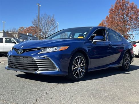 Used 2024 Toyota Camry XLE image 10
