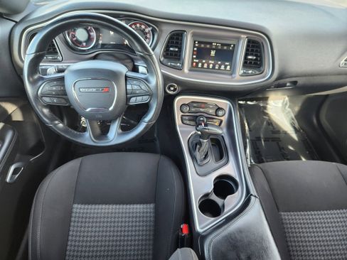 Used 2022 Dodge Challenger GT image 11