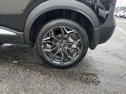 New 2026 Nissan Kicks SR FWD image 31