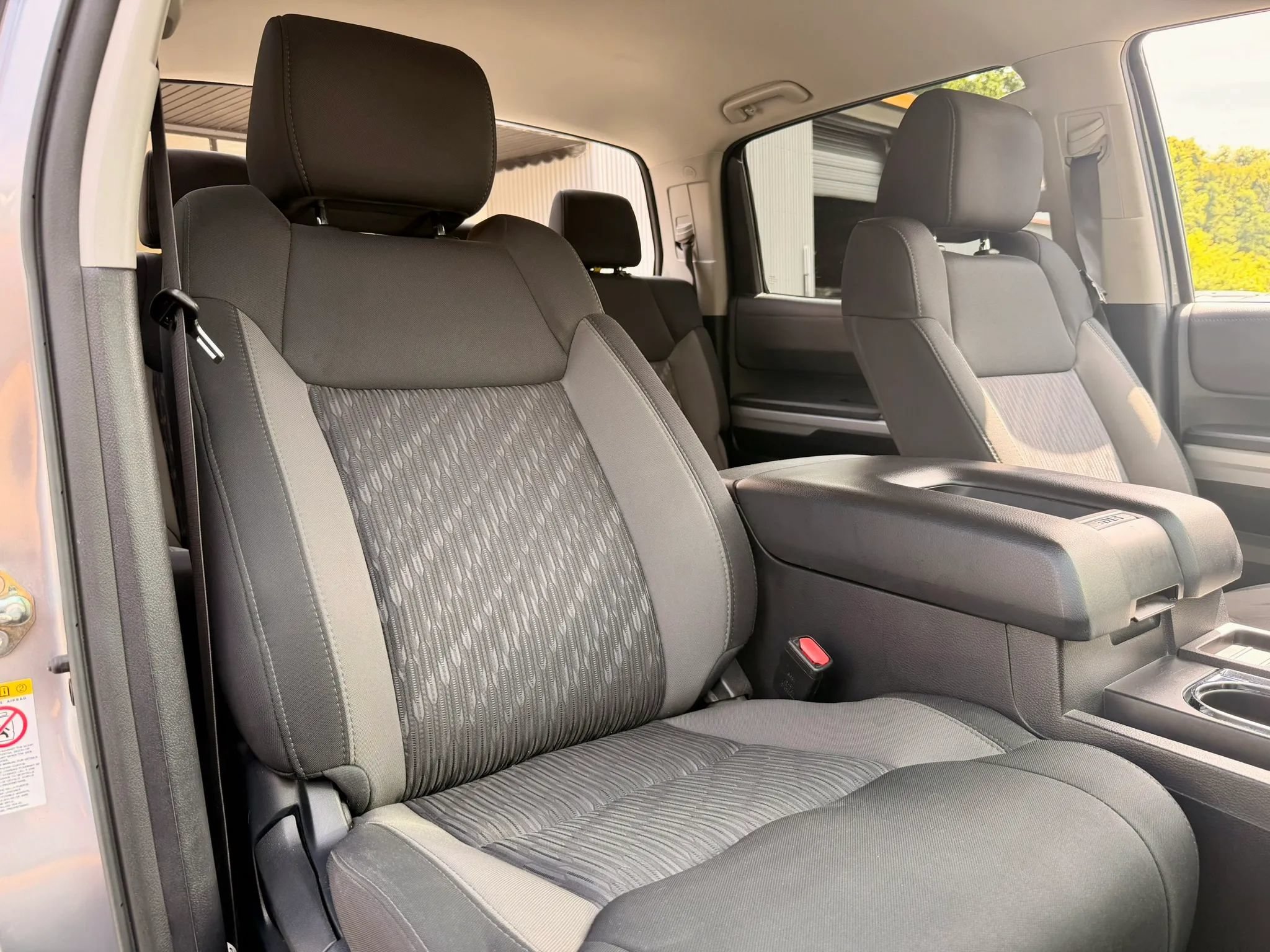 Used 2018 Toyota Tundra SR5 AWD/4WD image 40