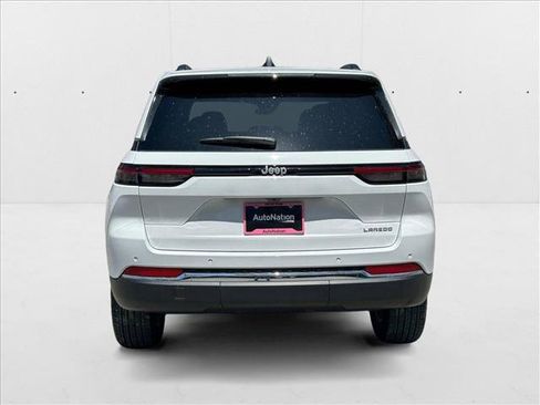 New 2025 Jeep Grand Cherokee Laredo X image 7