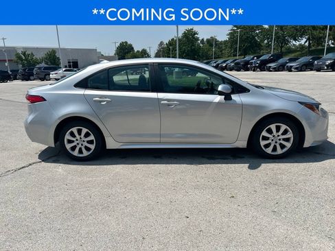 Used 2024 Toyota Corolla LE FWD image 4