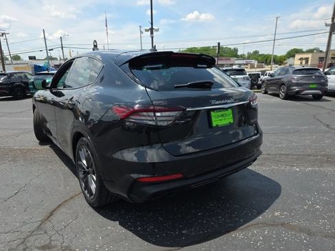 Used 2023 Maserati Levante Modena AWD/4WD image 5