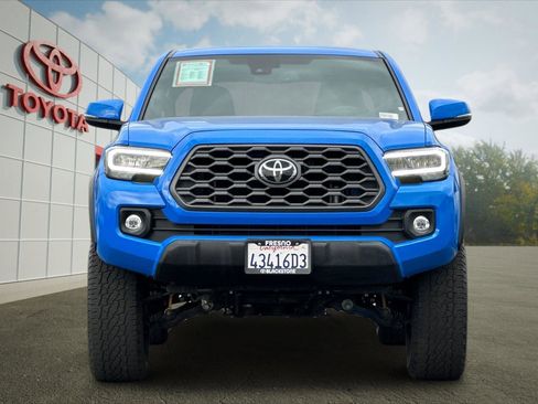 Used 2021 Toyota Tacoma TRD Off-Road w/ Technology Package image 8