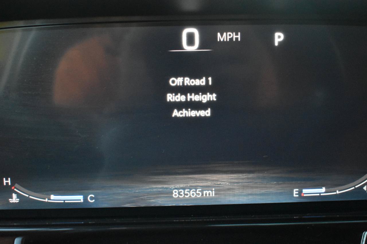 Used 2023 Jeep Grand Wagoneer L Series III w/ Rear Seat Video Group 1 AWD/4WD image 59