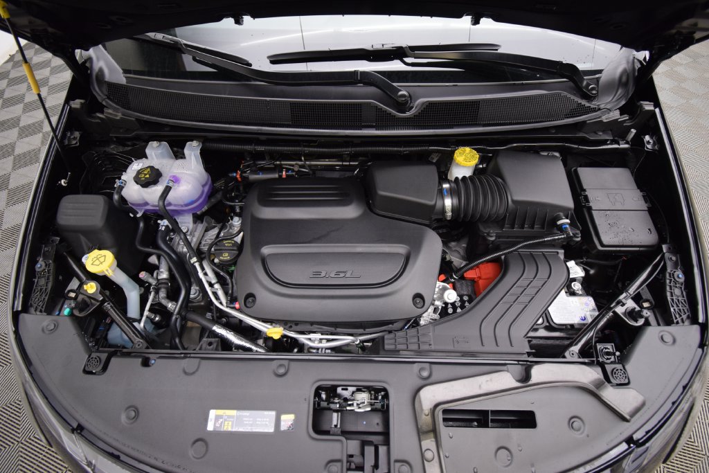 New 2027 Chrysler Pacifica Select w/ Family Tech Group FWD image 39