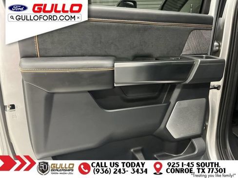 Used 2024 Ford F250 Platinum w/ FX4 Off-Road Package AWD/4WD image 17