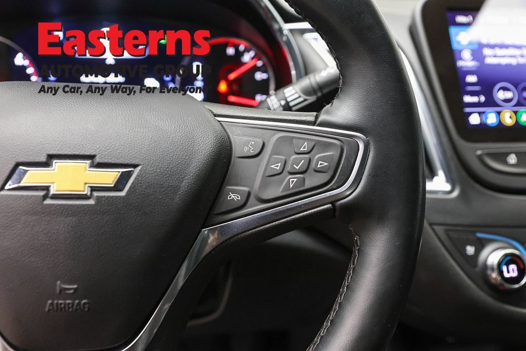 Used 2024 Chevrolet Malibu LT FWD image 16
