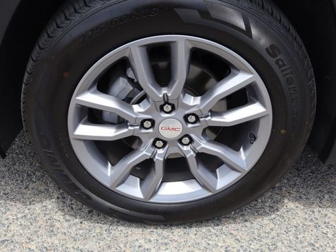 Used 2024 GMC Terrain SLT FWD image 14