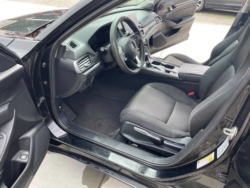 Used 2018 Honda Accord LX image 19