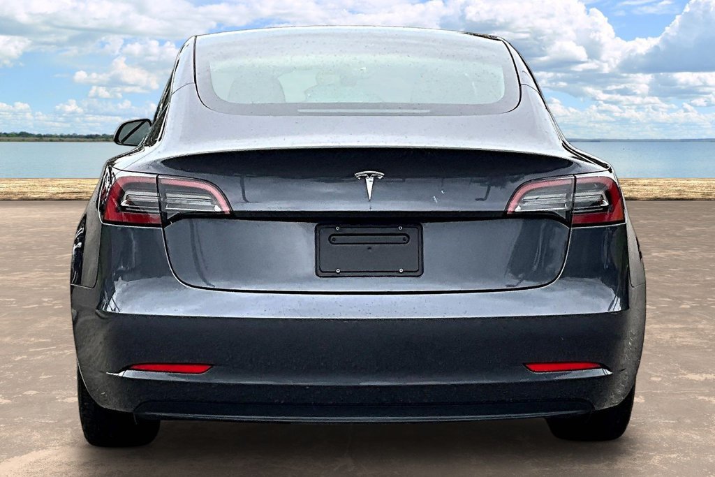Used 2023 Tesla Model 3 Standard Range RWD image 5