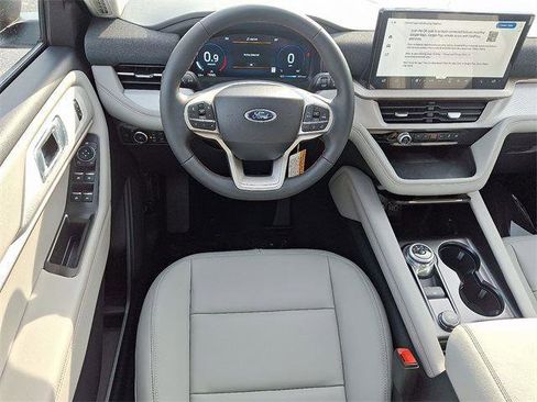 New 2025 Ford Explorer Active w/ Active Comfort Package image 7