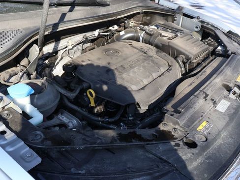 Used 2024 Volkswagen Tiguan Wolfsburg Edition image 13