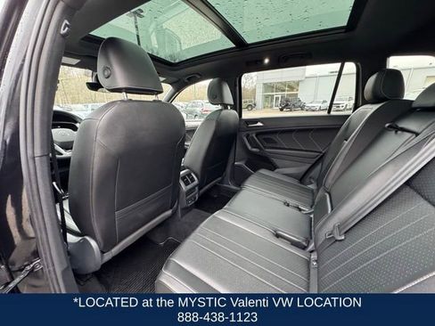Certified 2022 Volkswagen Tiguan SE R-Line image 11