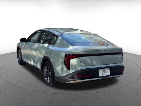 Used 2025 Kia K4 LXS image 11