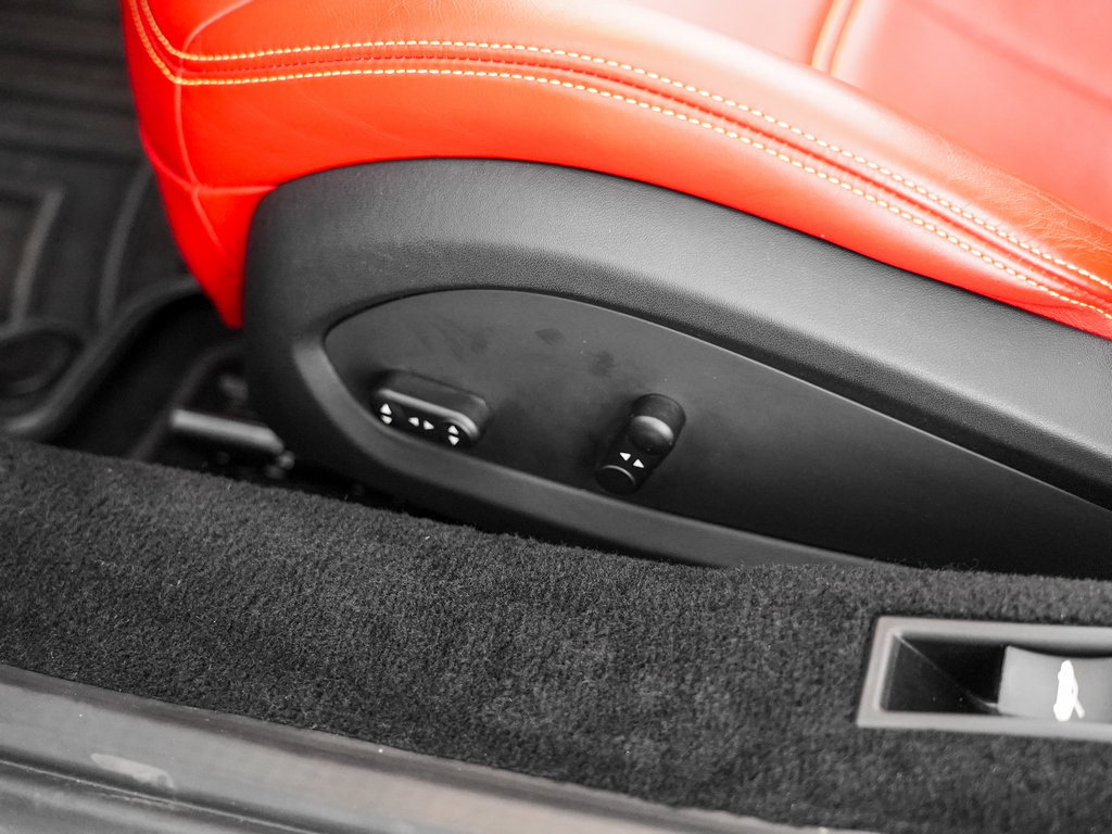 Used 2018 Ferrari 488 Spider RWD image 18