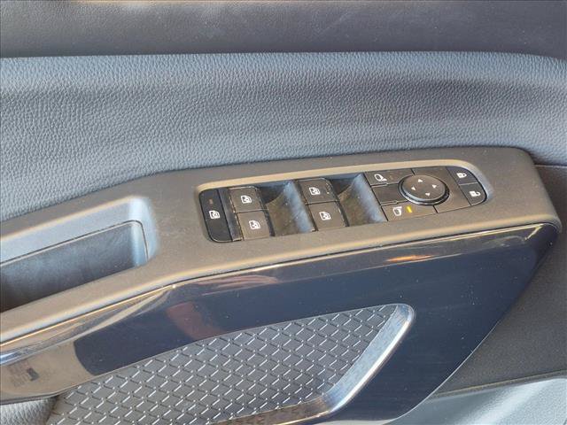 Used 2024 Nissan Pathfinder SV FWD image 11