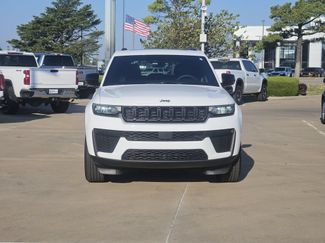 Used 2026 Jeep Grand Cherokee Altitude AWD/4WD video 2