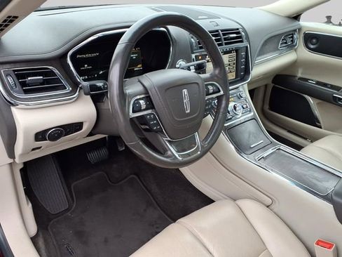 Used 2017 Lincoln Continental Reserve w/ Climate Package image 20