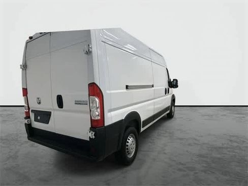 Used 2025 RAM ProMaster 2500 w/ Convenience Group image 3