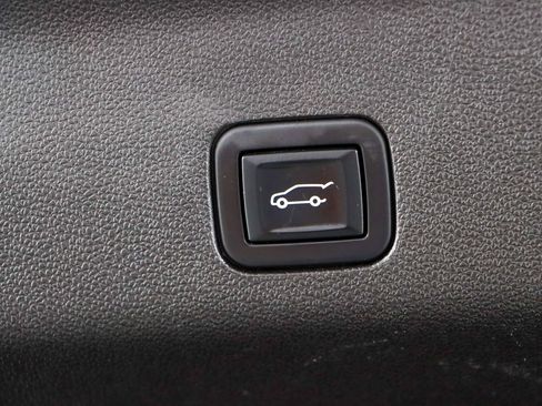 Used 2023 GMC Yukon AT4 w/ AT4 Premium Package AWD/4WD image 35